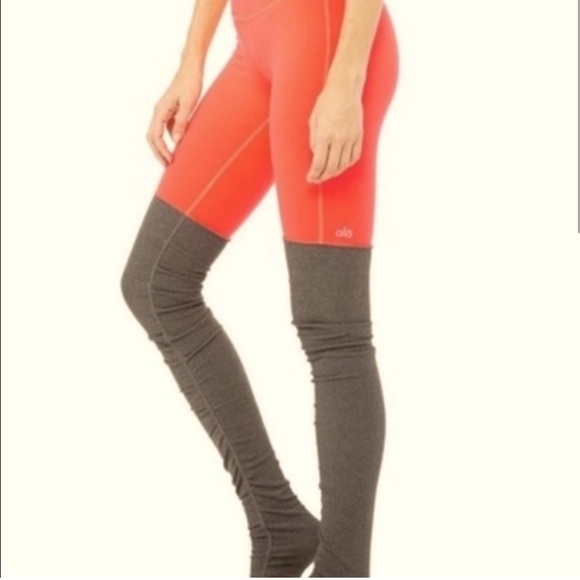 Alo Airbrush High-Waist Highlight Goddess Legging - Picture 6 of 6